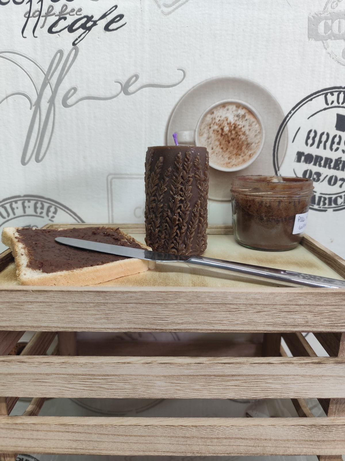 Bougie Cire d'abeille - Motif "fleur" - Chocolat noisette