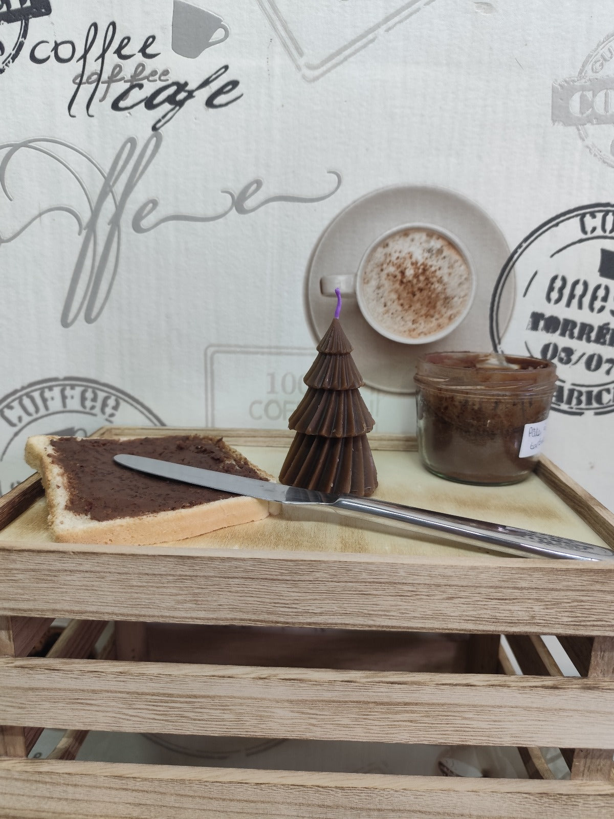 Bougie Cire d'abeille - petit sapin  - Chocolat noisette