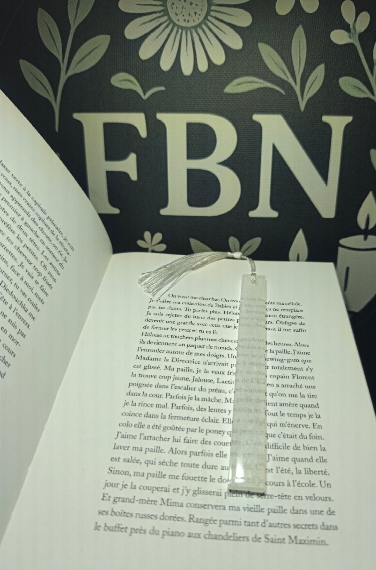 Marque pages artisanale en résine n°7