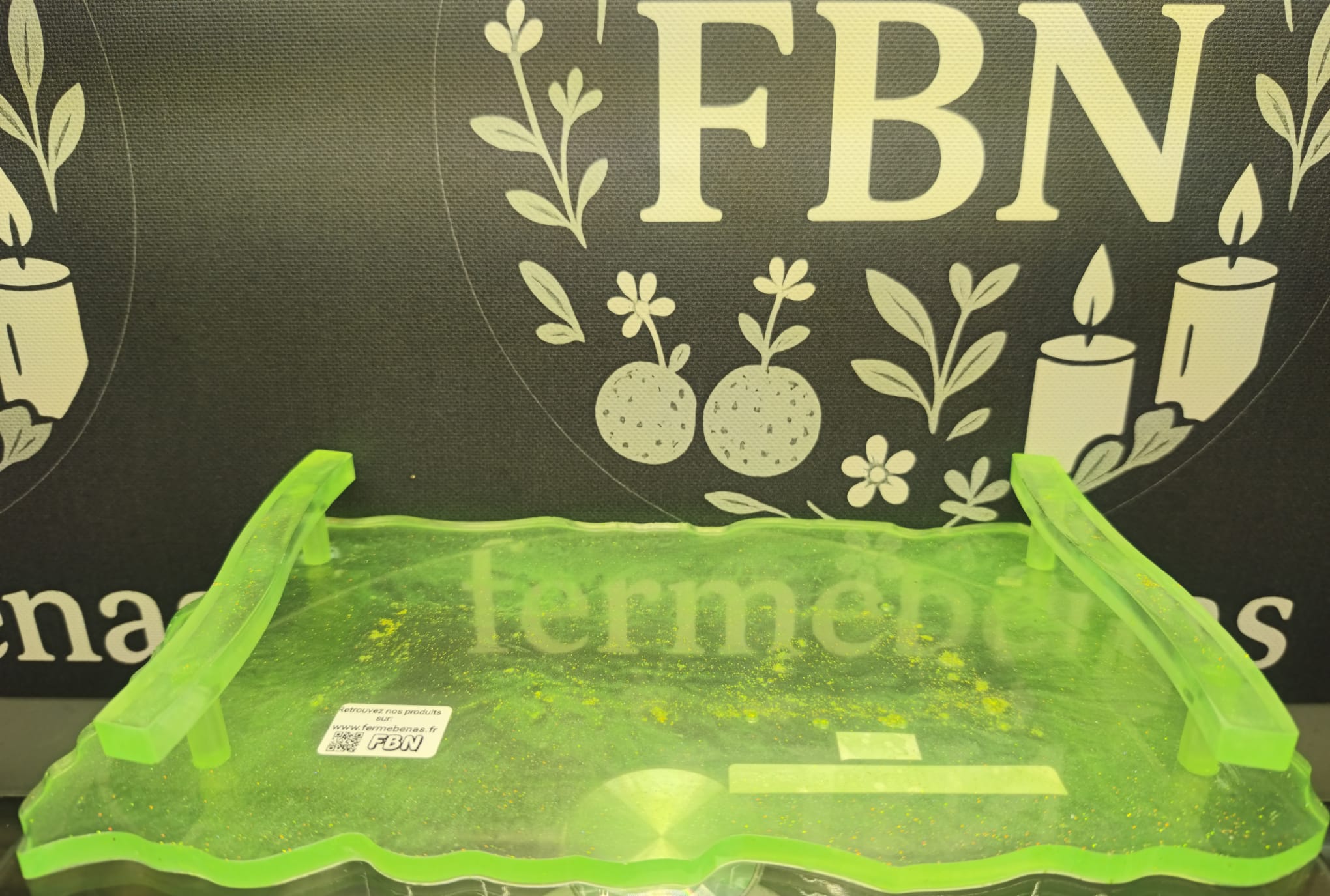 Création artisanale - Plateau en résine avec poignées 3