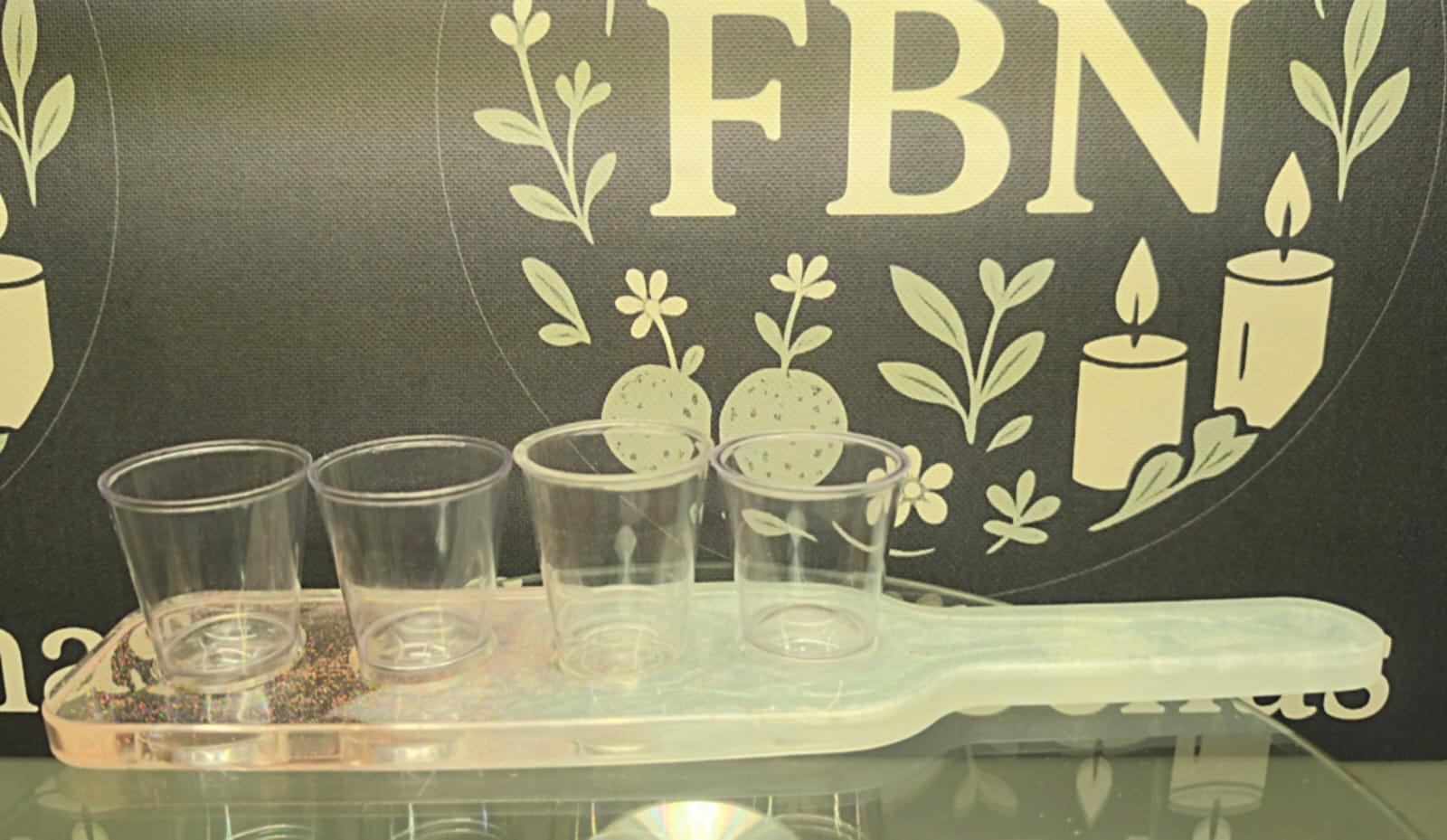 Création artisanale - Plateau repose verres (verres non fournis)