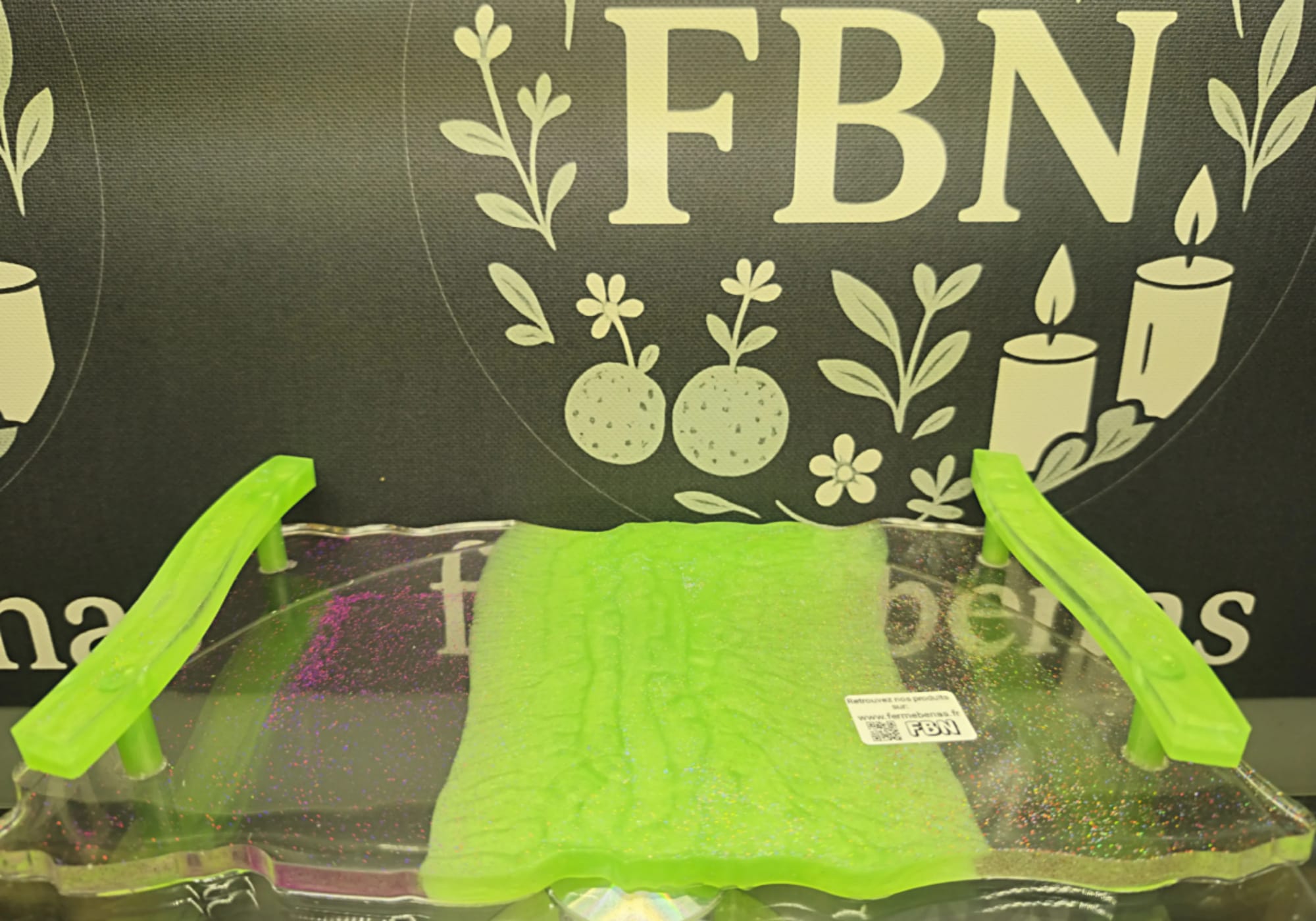 Création artisanale - Plateau en résine avec poignées 4