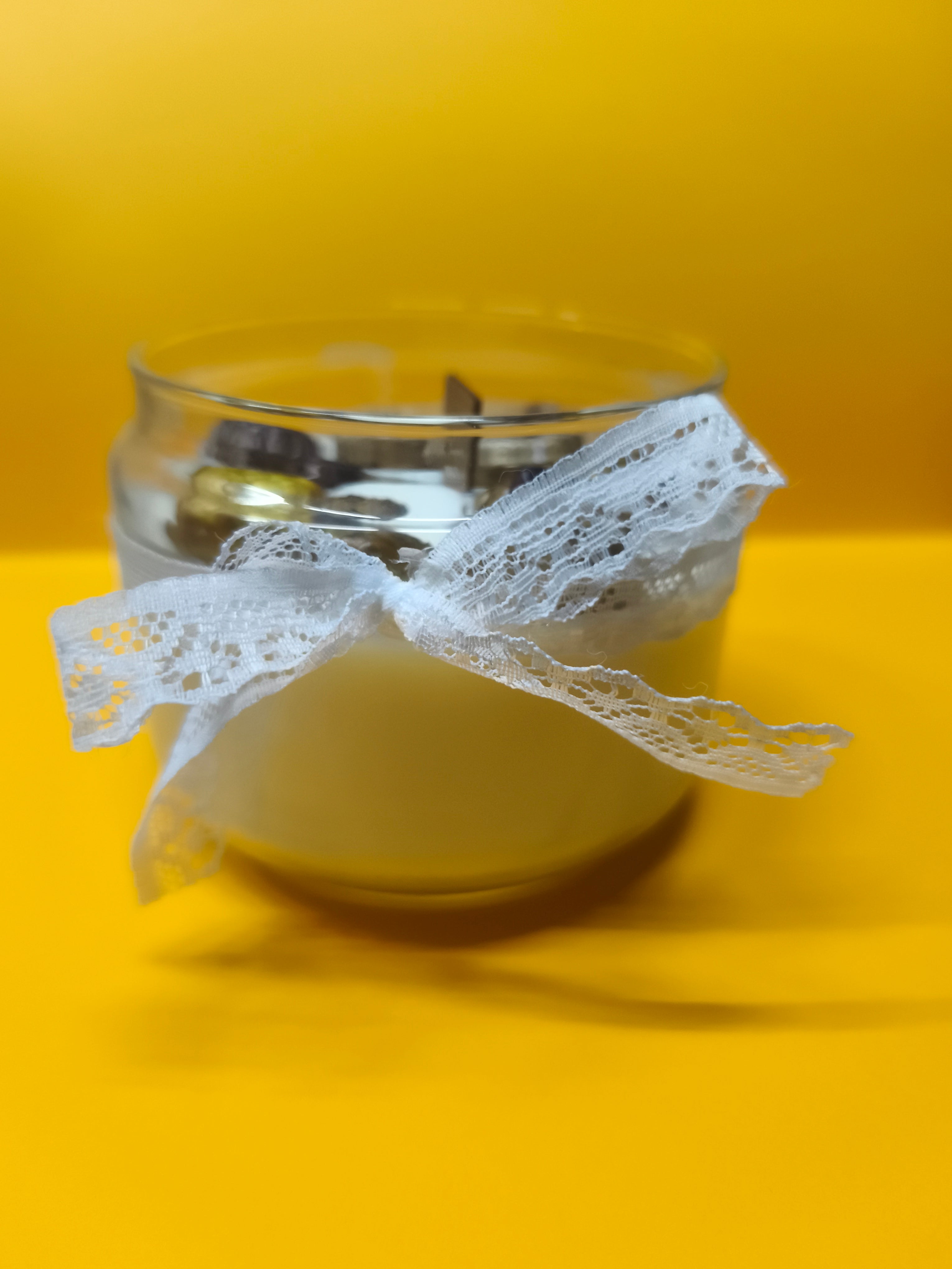 Bougie cire colza aux fleurs séchées - Pomme canelle